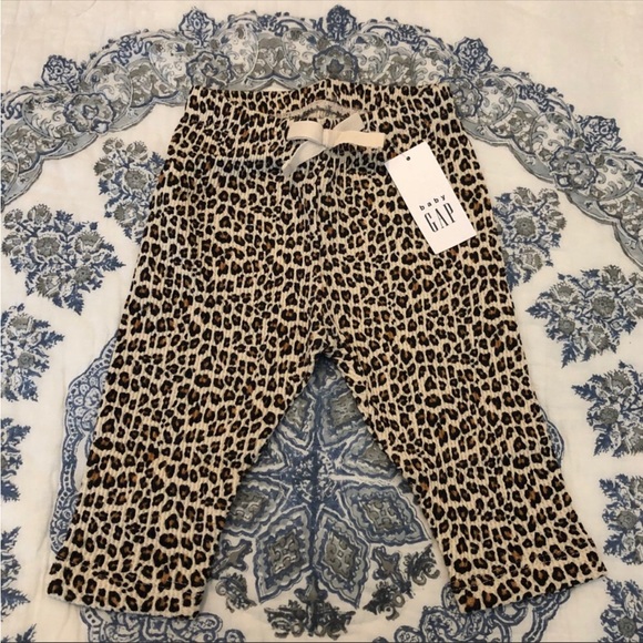 Baby Gap Leopard Leggings 0-3M Textured Waffle NWT!! - Picture 2 of 3